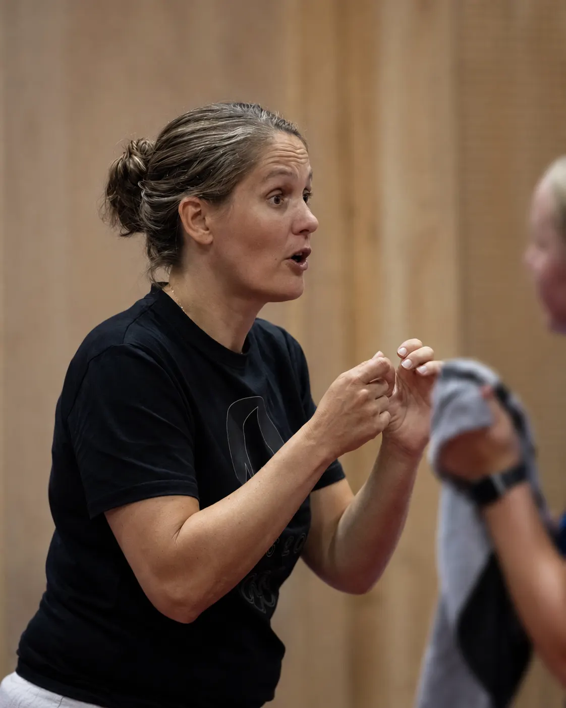 Irene Faber coaching een speelster